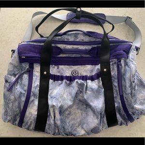 Lululemon Keep On Running Duffel Bruised Berry Bag